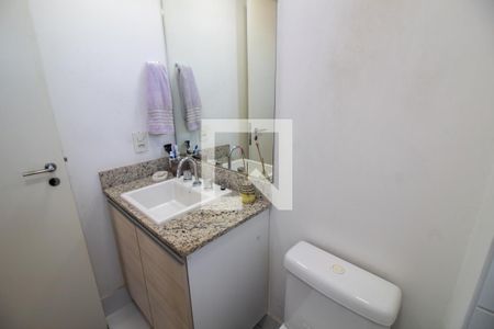 Apartamento à venda com 79m², 2 quartos e 1 vaga Apartamento à venda com 79m², 2 quartos e 1 vagaBanheiro
