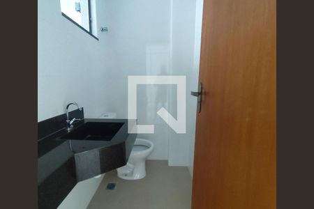 Lavabo de casa à venda com 2 quartos, 77m² em Ipiranga, Belo Horizonte