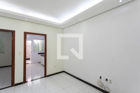 Sala de casa à venda com 2 quartos, 90m² em Santa Branca, Belo Horizonte