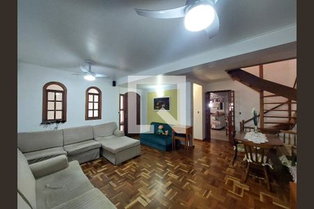 Sala de casa à venda com 3 quartos, 179m² em Jardim Regis, São Paulo