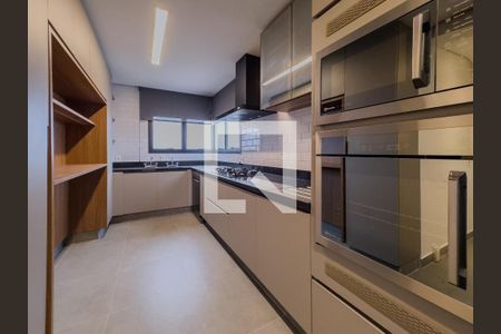 Apartamento à venda com 3 quartos, 227m² em Jardim Paulista, São Paulo