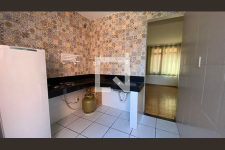 Cozinha de apartamento à venda com 2 quartos, 60m² em Prado, Belo Horizonte