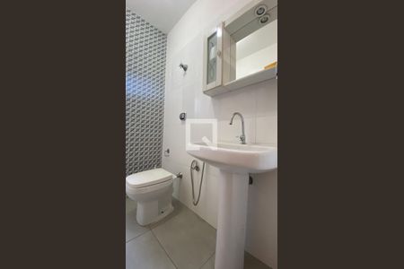 Banheiro Social de apartamento à venda com 2 quartos, 60m² em Prado, Belo Horizonte