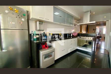 Cozinha de apartamento à venda com 4 quartos, 190m² em São Bento, Belo Horizonte