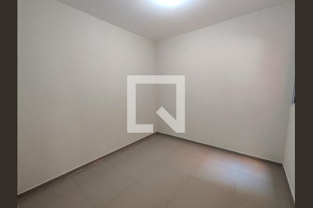 Quarto 1 de casa para alugar com 2 quartos, 70m² em Vila Romanopolis, Ferraz de Vasconcelos
