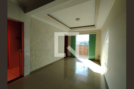 Sala de casa para alugar com 2 quartos, 70m² em Vila Romanopolis, Ferraz de Vasconcelos