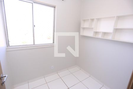 Quarto 1 de apartamento para alugar com 2 quartos, 46m² em Samambaia Sul (samambaia), Brasília