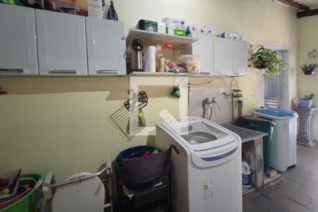 Casa à venda com 348m², 3 quartos e 5 vagas Casa à venda com 348m², 3 quartos e 5 vagasÁrea de Serviço