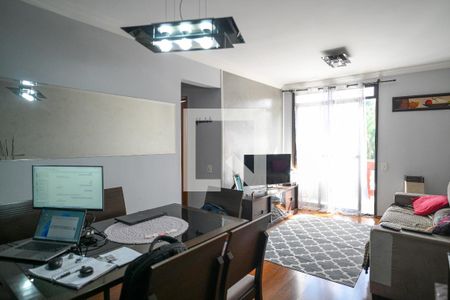 Apartamento à venda com 64m², 2 quartos e 1 vagaSala