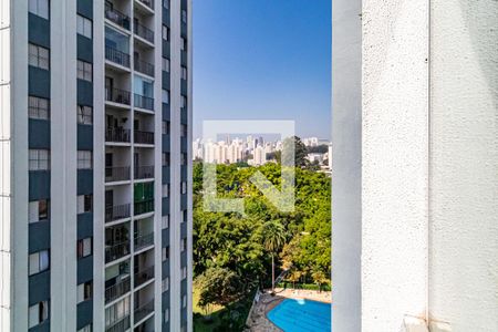 Varanda vista de apartamento para alugar com 2 quartos, 56m² em Jardim Jussara, São Paulo