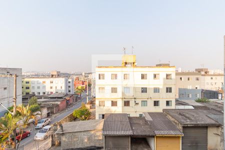 Vista da sala de apartamento para alugar com 2 quartos, 55m² em Conjunto Habitacional Presidente Castelo Branco, Carapicuíba