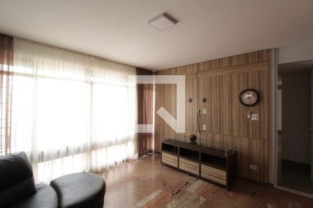 Sala  de casa para alugar com 5 quartos, 700m² em Centro, Uberlândia