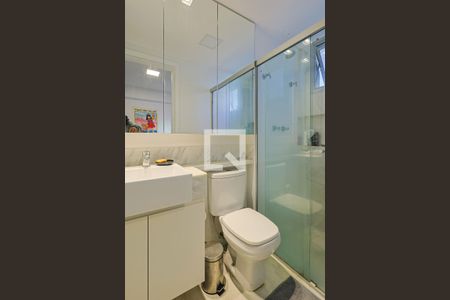 Banheiro de apartamento à venda com 2 quartos, 58m² em Savassi, Belo Horizonte