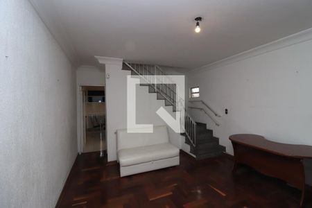 Casa à venda com 180m², 3 quartos e 2 vagasSala de TV