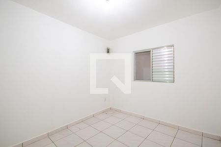 Quarto de casa para alugar com 1 quarto, 38m² em Vila Menck, Osasco