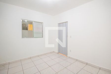 Quarto de casa para alugar com 1 quarto, 38m² em Vila Menck, Osasco