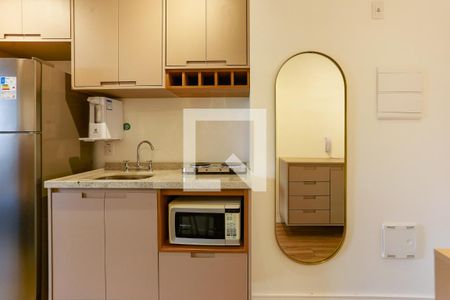 cozinha de apartamento para alugar com 1 quarto, 30m² em Butantã, São Paulo