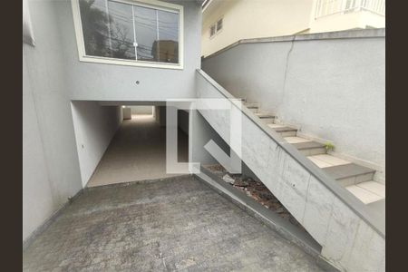 Casa à venda com 220m², 3 quartos e 6 vagas
