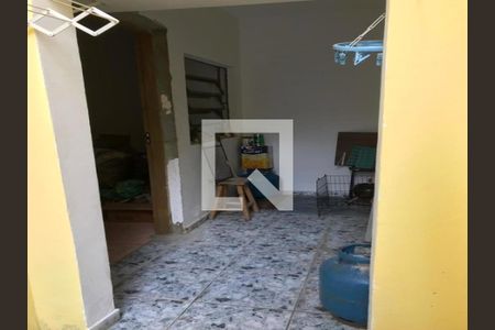 Casa à venda com 3 quartos, 150m² em Jardim Ester Yolanda, São Paulo