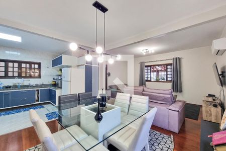 Sala de casa para alugar com 5 quartos, 245m² em Jardim das Indústrias, São José dos Campos