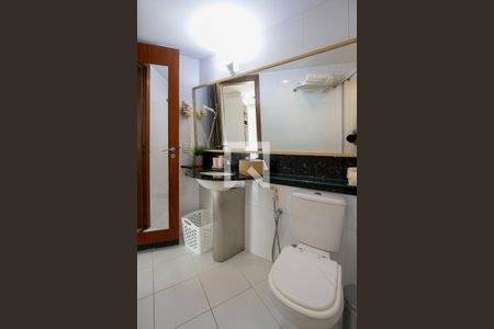 Banheiro de apartamento à venda com 1 quarto, 55m² em Barra da Tijuca, Rio de Janeiro