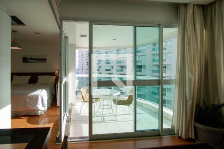 Varanda de apartamento à venda com 1 quarto, 55m² em Barra da Tijuca, Rio de Janeiro