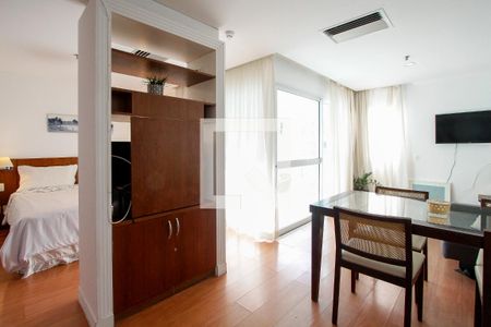 Cozinha de apartamento à venda com 1 quarto, 55m² em Barra da Tijuca, Rio de Janeiro