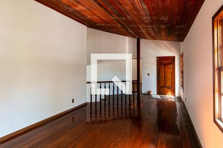 Casa à venda com 4 quartos, 305m² em Ouro Preto, Belo Horizonte