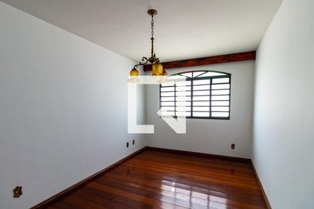 Casa à venda com 4 quartos, 305m² em Ouro Preto, Belo Horizonte