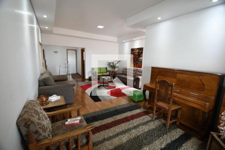 Sala de casa para alugar com 5 quartos, 350m² em Parque Taquaral, Campinas