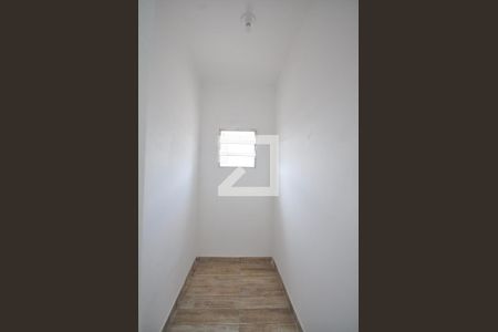 Closet de casa para alugar com 2 quartos, 80m² em Vila Medeiros, São Paulo