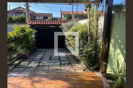 Casa à venda com 2 quartos, 197m² em Piratininga, Niterói