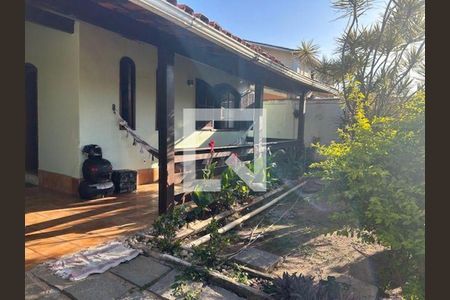 Casa à venda com 2 quartos, 197m² em Piratininga, Niterói