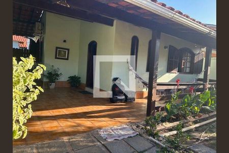 Casa à venda com 2 quartos, 197m² em Piratininga, Niterói