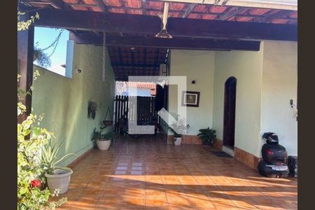 Casa à venda com 2 quartos, 197m² em Piratininga, Niterói