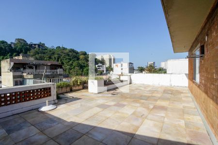 Varanda de apartamento à venda com 3 quartos, 200m² em Barra da Tijuca, Rio de Janeiro