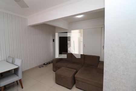 Sala de apartamento à venda com 3 quartos, 68m² em Jardim Guanabara, Rio de Janeiro