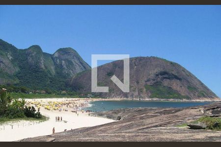 Casa à venda com 4 quartos, 200m² em Itacoatiara, Niterói