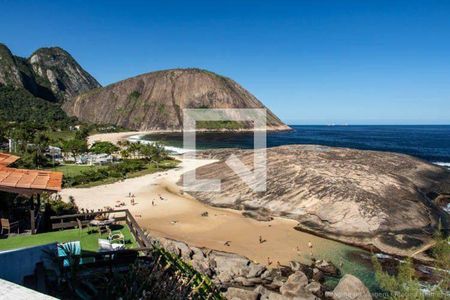 Casa à venda com 4 quartos, 200m² em Itacoatiara, Niterói