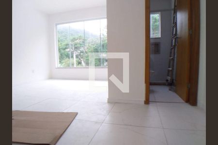 Casa à venda com 4 quartos, 200m² em Itacoatiara, Niterói