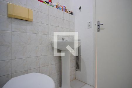 Banheiro Corredor de apartamento à venda com 1 quarto, 49m² em Rubem Berta, Porto Alegre