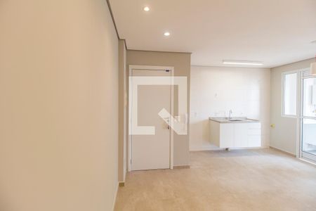 Sala de TV de apartamento para alugar com 2 quartos, 55m² em Jardim Tupanci, Barueri