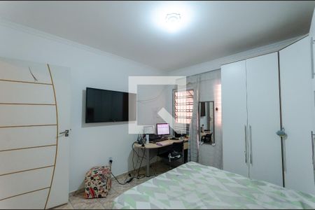 Quarto 1 de casa para alugar com 3 quartos, 300m² em Vila Penteado, São Paulo