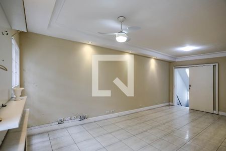 Sala de casa para alugar com 3 quartos, 244m² em Vila Oliveira, Mogi das Cruzes