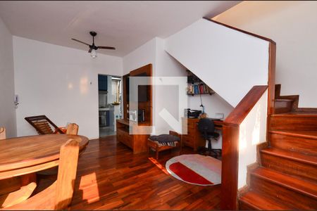 Sala de estar de apartamento à venda com 2 quartos, 80m² em Cachoeirinha, Belo Horizonte