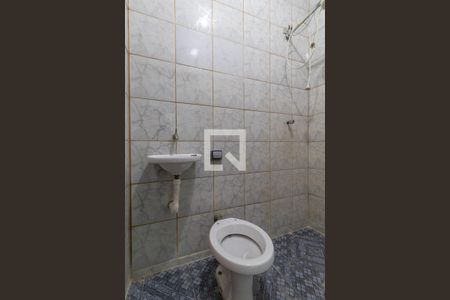 Banheiro de casa para alugar com 1 quarto, 40m² em Jardim Fernandes, São Paulo