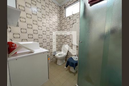 Casa à venda com 300m², 5 quartos e 2 vagas Casa à venda com 300m², 5 quartos e 2 vagasBanheiro 2