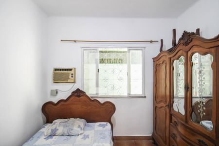 Quarto de casa para alugar com 1 quarto, 56m² em Centro, Nilópolis