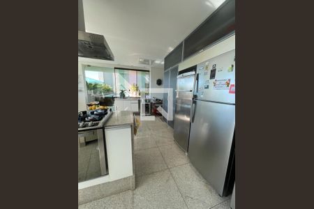 Cozinha de apartamento à venda com 3 quartos, 380m² em Vale dos Cristais, Nova Lima