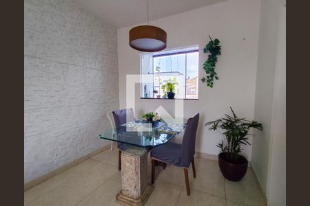 Sala de apartamento à venda com 3 quartos, 94m² em Cachoeirinha, Belo Horizonte